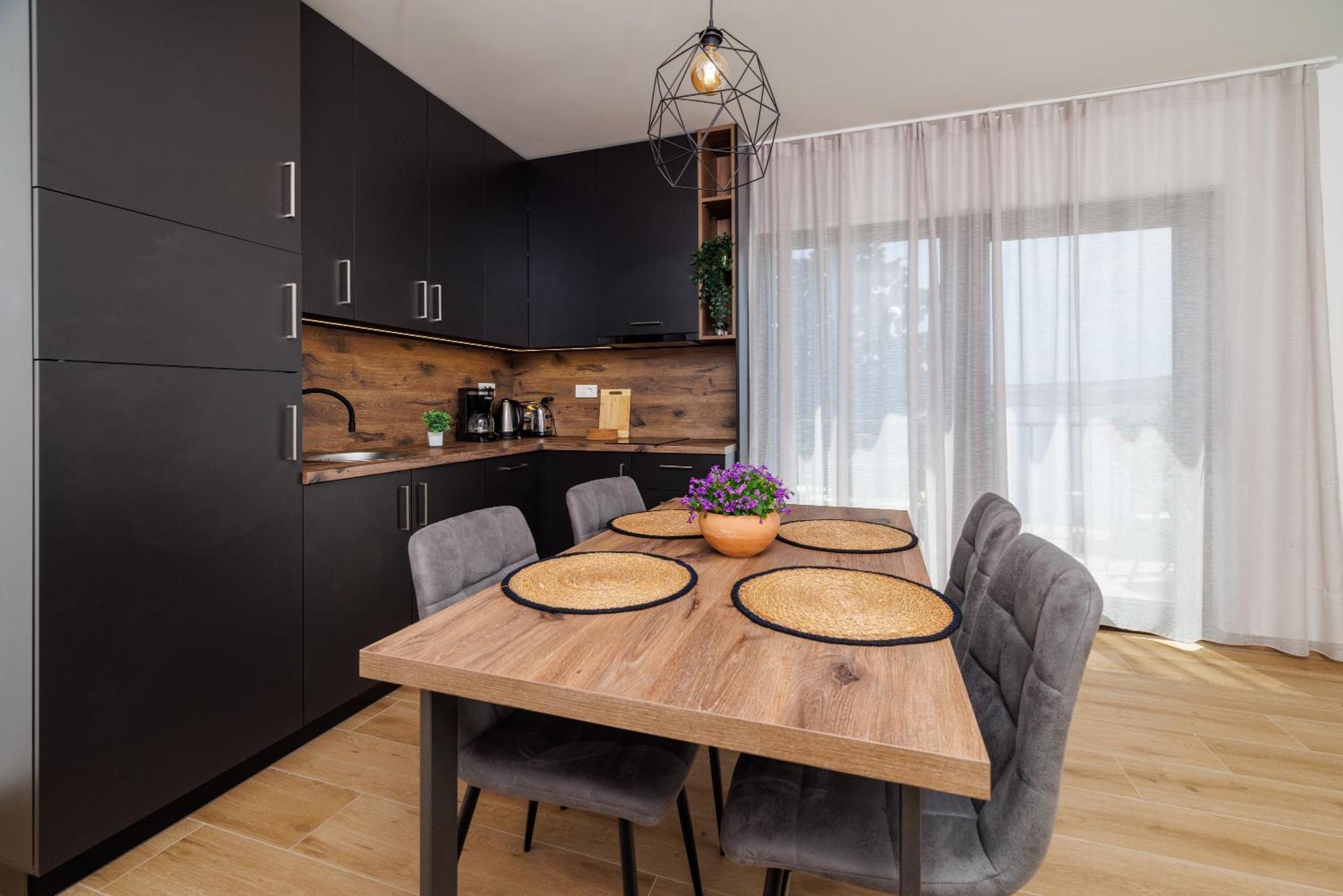 Apartmani Viktorija Jadranovo Εξωτερικό φωτογραφία