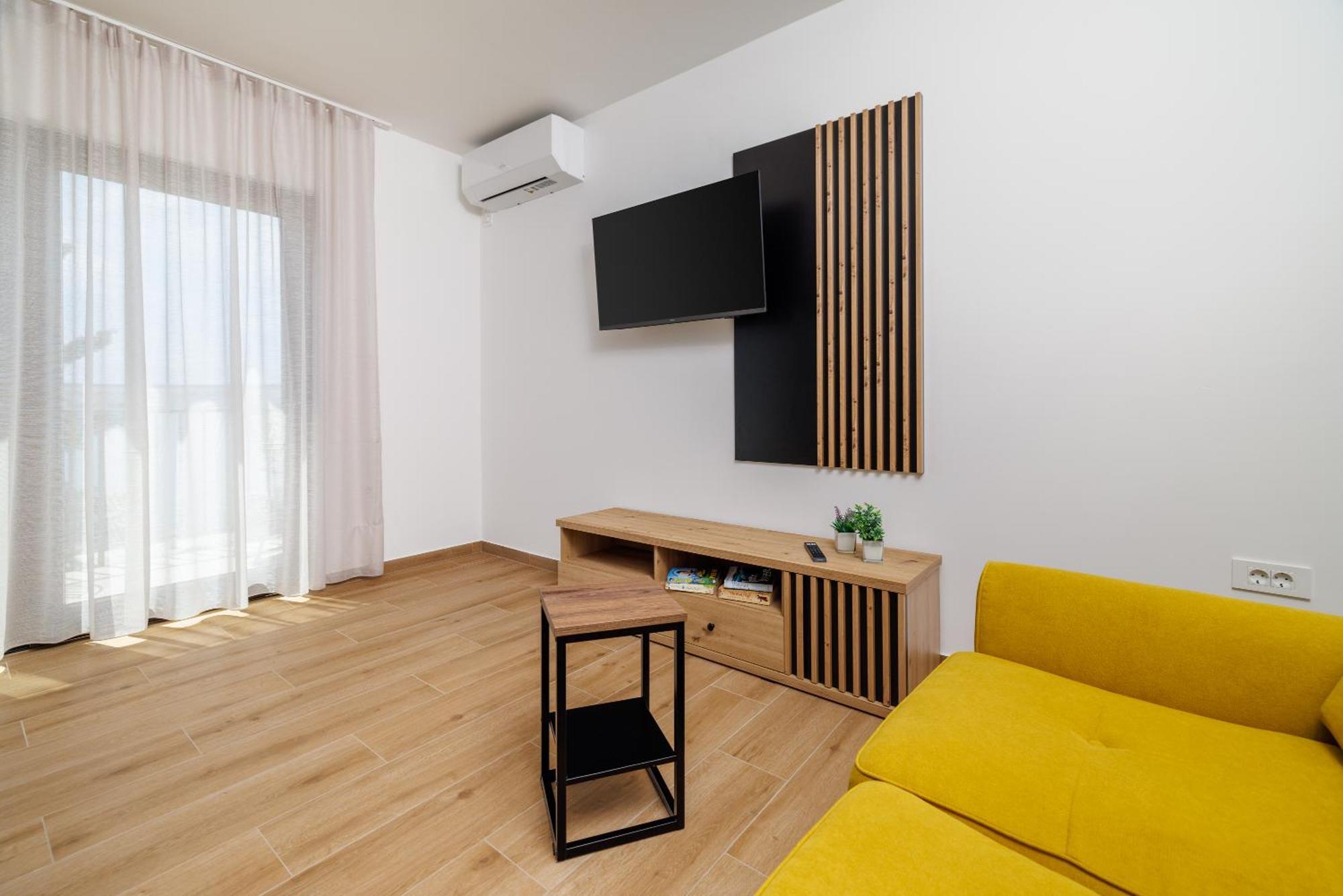 Apartmani Viktorija Jadranovo Εξωτερικό φωτογραφία