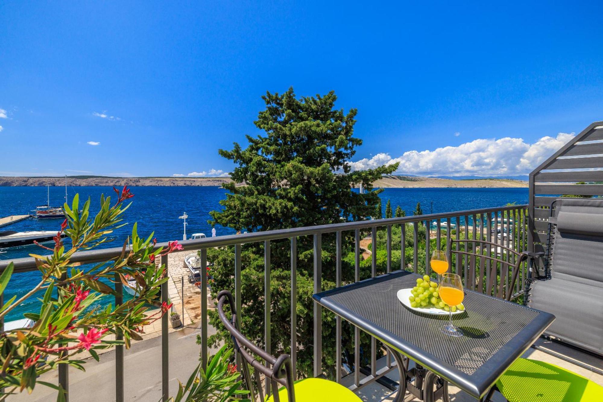 Apartmani Viktorija Jadranovo Εξωτερικό φωτογραφία