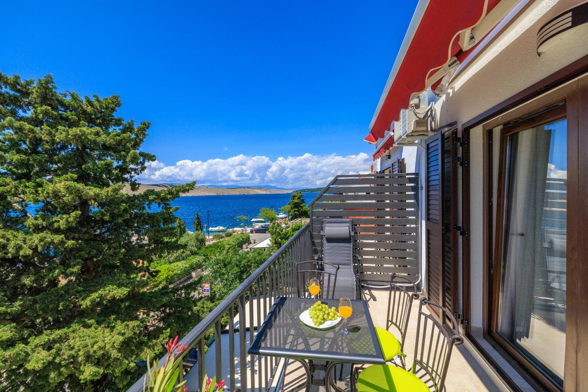 Apartmani Viktorija Jadranovo Εξωτερικό φωτογραφία