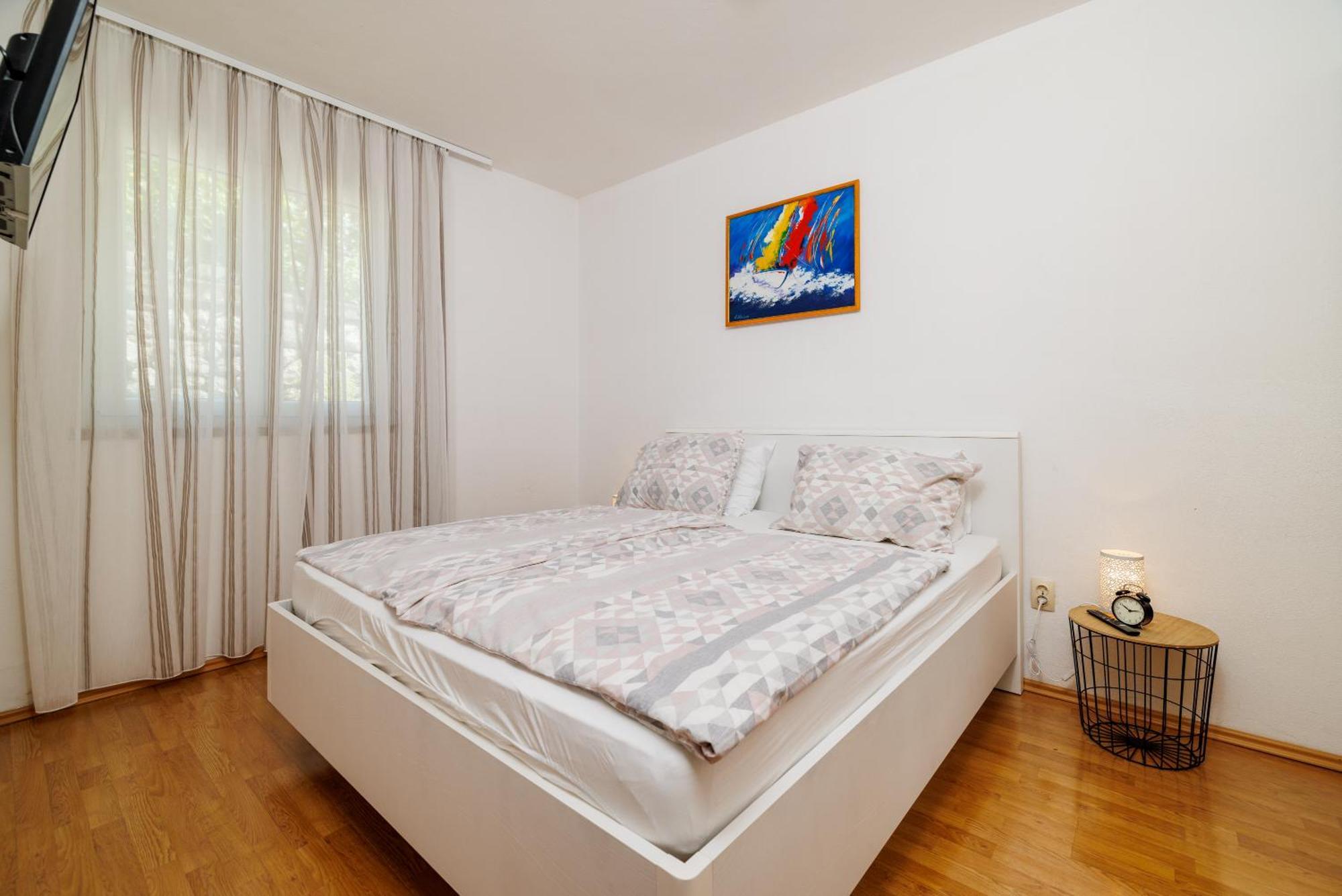 Apartmani Viktorija Jadranovo Εξωτερικό φωτογραφία