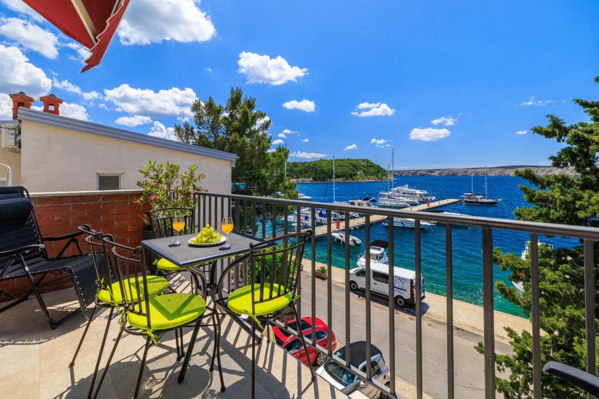 Apartmani Viktorija Jadranovo Εξωτερικό φωτογραφία